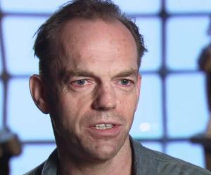 Hugo Weaving