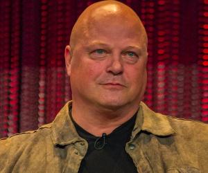 Michael Chiklis